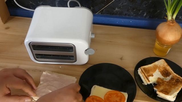 ? Sandwich cu prajitorul de paine. Sandwich simplu fără grill sau tigaie. смотреть онлайн