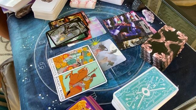 Surrender To Your Awakening- Stop Holding On!! ??♀️?Lightworkers Tarot + Oracle Reading смотреть онлайн