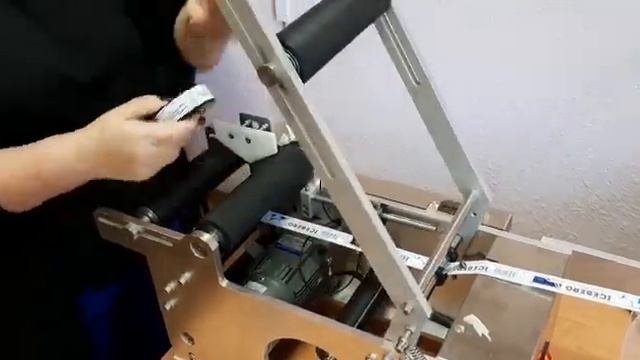 Этикетировочная машина МТ-50 для банок, бутылок, флаконов, пузырьков смотреть онлайн