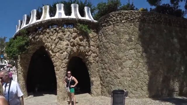 Our visit to Park Guell смотреть онлайн