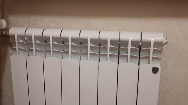 Радиатор биметаллический ROYAL THERMO Revolution Bimetall 500 8 секций Видеоотзыв (обзор) Светланы смотреть онлайн