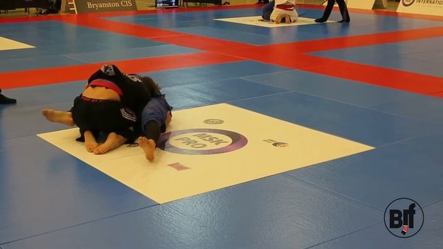 Илья Антоненко vs Илья Анисимов uaejjf Moscow international PRO 2017 GI смотреть онлайн