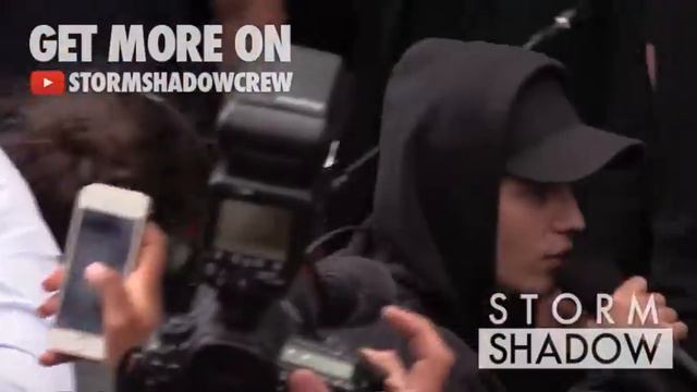 Justin Bieber performing What do you mean live outside NRJ radio station in Paris смотреть онлайн
