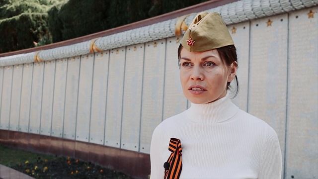 Стихотворение "Ты должна" Юлия Друнина смотреть онлайн