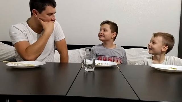 Кушаем палочками часть 2 Канал ЛЕВ смотреть онлайн