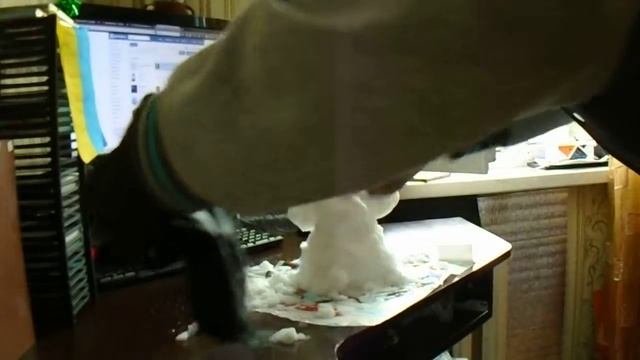 Весь процесс лепки этого маленького мистера Мороза смотреть онлайн