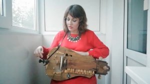 Колесная лира. История инструмента и примеры игры