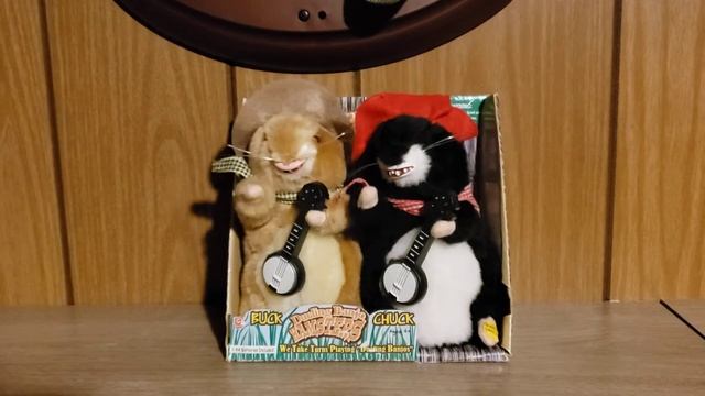 Dueling Banjo Hamsters (plush) смотреть онлайн
