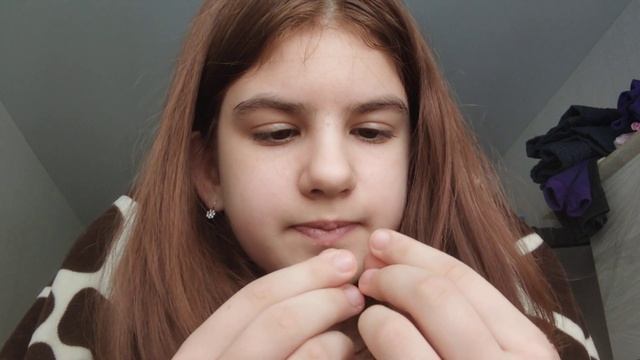 Как из бисера сплести ягодку? КАК? смотреть онлайн