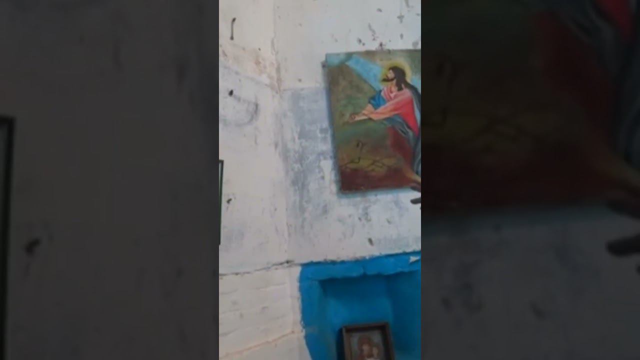 МЕСТО ГИБЕЛИ ИТАЛЬЯНСКОГО СОЛДАТА. Надпись на стене разрушенной церкви. смотреть онлайн