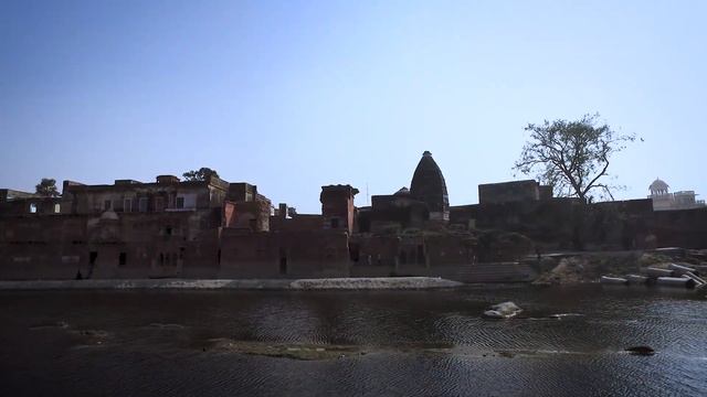 Vrindavan & Hare Krishna Maha Mantra - Chant and be happy смотреть онлайн