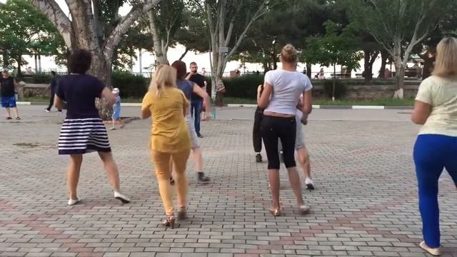 Самые весёлые танцы/Оупенэйр/Танцы на свежем воздухе/Димарго/Феодосия/самые смешные танцы смотреть онлайн