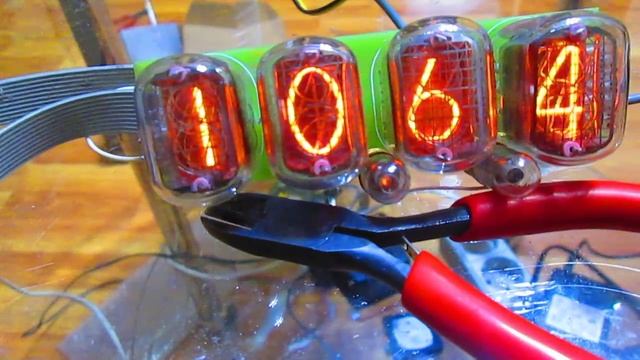 Часы на ИН-12 с FM приёмником смотреть онлайн