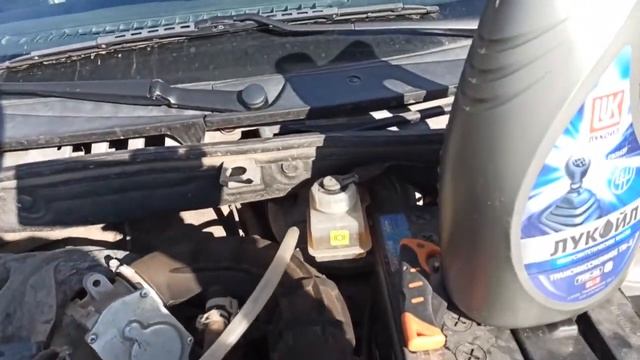 Замена масла в Лада Гранта. Механическая коробка. смотреть онлайн