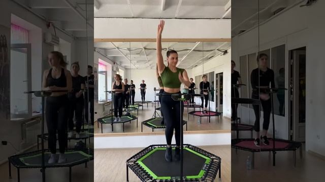 Jumping fitness разминка (Анжелика Бронских) смотреть онлайн