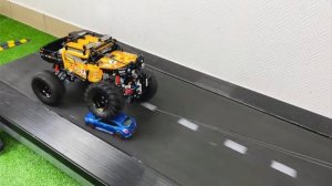 ЛЕГО МАШИНКИ...внедорожник 4x4 против пандусов