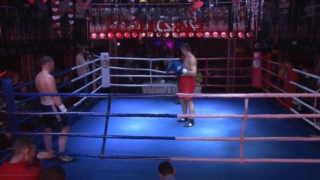 Вечер профессионального бокса. Fight club "Espada". Роман Дмитряха - Константин Довбыщенко смотреть онлайн