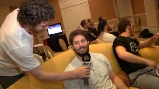 Chicago Blackhawks Bond Through Video Games смотреть онлайн