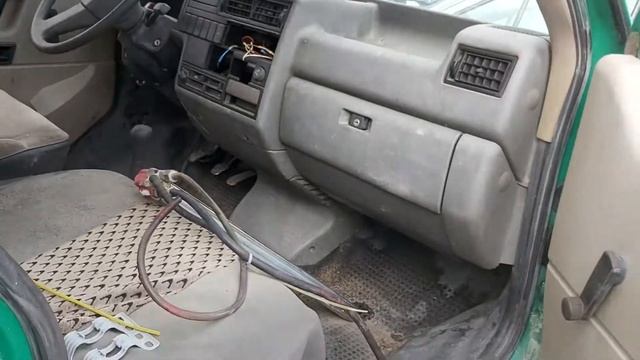 Car For Parts - Volkswagen TRANSPORTER 1992 1.9L 50kW Diesel смотреть онлайн