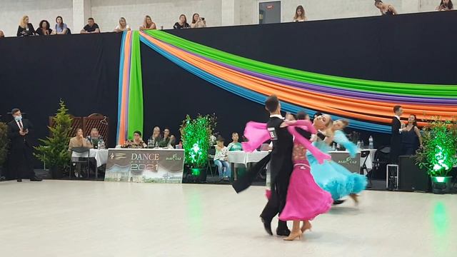 Dance History 2021 Юниоры 2 St 1/2 финала, Лузин Алексей и Каушанская Таисия смотреть онлайн