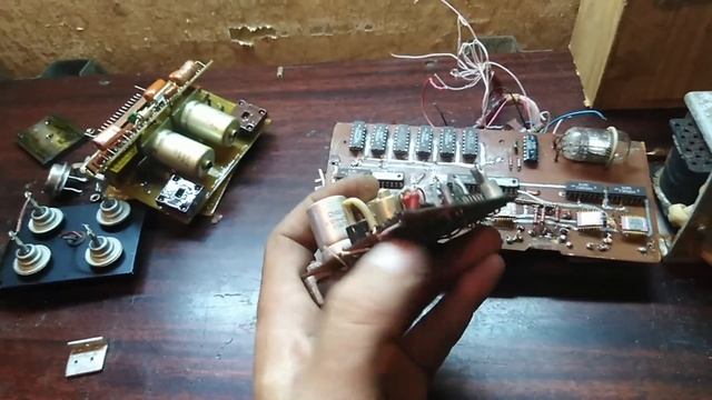 Золотые микросхемы в неизвестном приборе + обзор плат с колориметра. смотреть онлайн
