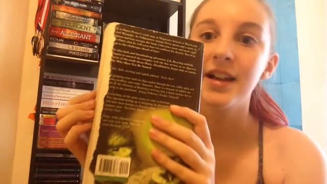Paperback vs. Hardback смотреть онлайн