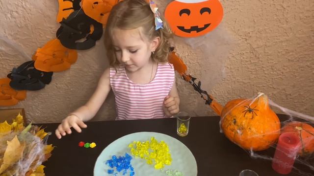 Свечи на Хеллоуин смотреть онлайн