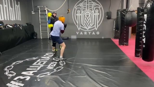 Спарринги по боксу. Охота за печенью. смотреть онлайн