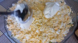 Вкуснейший быстрый салат, яйцо, огурец, колбаса,ветчина и сыр