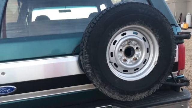 My 1996 Ford Bronco With 5.8 Windsor смотреть онлайн