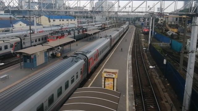 Электровоз ЭП1М 446 с поездом №233С Новороссийск-Москва. смотреть онлайн