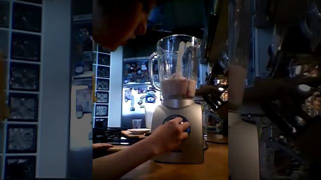 Как сделать молочный коктейль смотреть онлайн