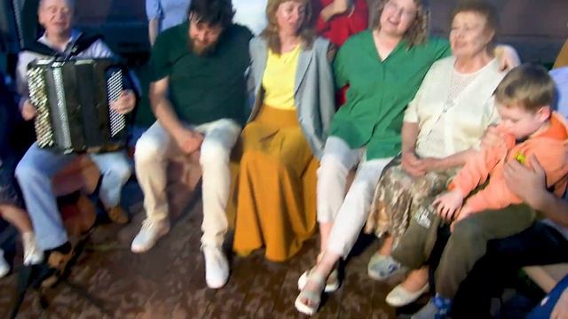 Семейный ансамбль Заволокиных «Частушка» | Крыша дома твоего | Играй, гармонь! смотреть онлайн