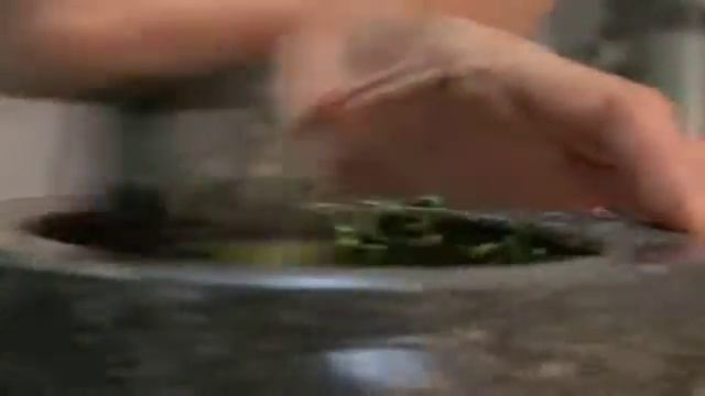 Basil Pesto Sauce Recipe смотреть онлайн