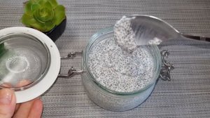 Десерт из семян чиа и клубники! Вкусно и полезно!