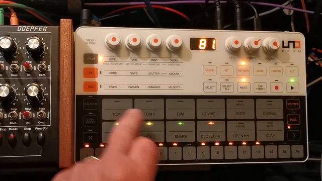 Three Dark Energies and a Crave смотреть онлайн