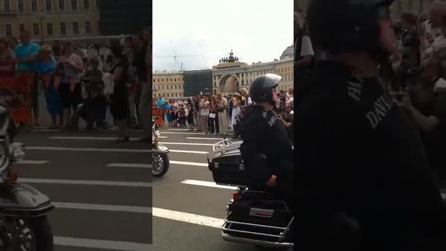 1-й Фестиваль Harley-Davidson в Санкт-Петербурге смотреть онлайн