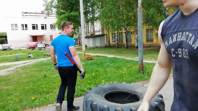 Как быстро похудеть. Проехался внутри колеса. Подошли девчонки. Какая- то дичь. смотреть онлайн