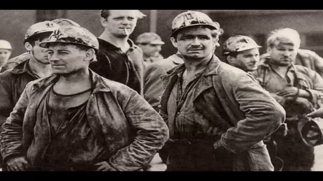 В краю социализма. смотреть онлайн