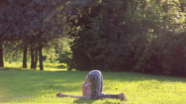 Yoga in the park смотреть онлайн