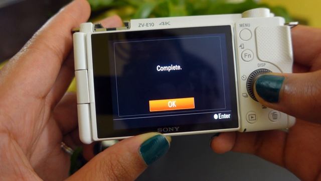 Sony ZVE10 | How To Delete Multiple Images/Video On Sony ZVE10 | Beginners Guide | Livinglikelee