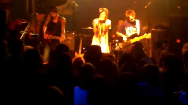 Alai Oli - Не страшно в Вавилоне смотреть онлайн