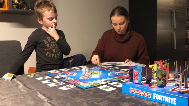 Monopoly Fortnite - La tempête est sur le plateau ! смотреть онлайн
