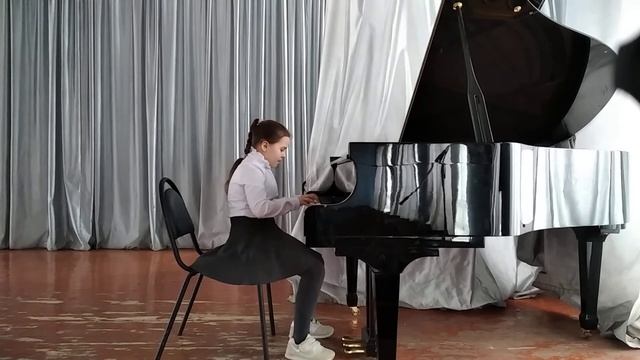 Лабеко Рая Б. Барток "Пьеса" В. Коровицын "Емеля на печке едет" смотреть онлайн