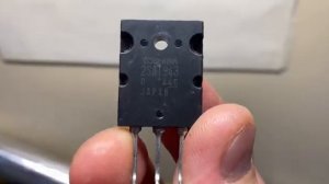 Что внутри транзистора 2SC5200 что надо брать под нужную ёмкость