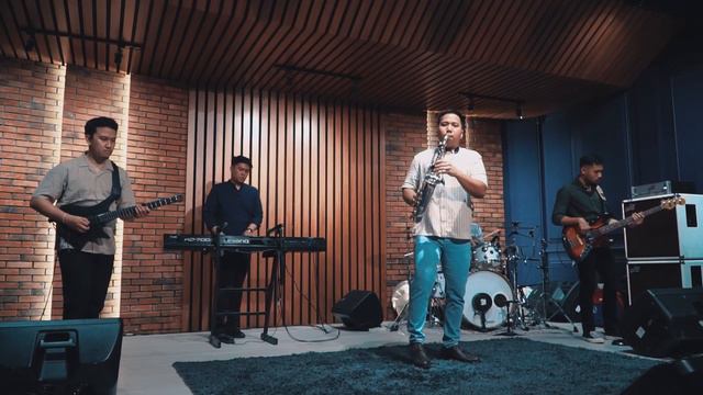 Sunrise - Desmond Amos (Live Session)