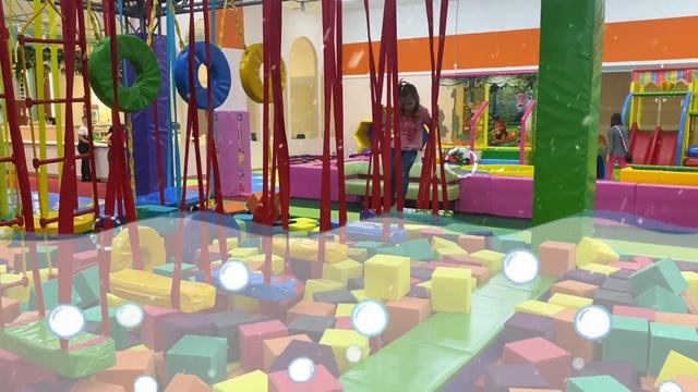 ПРОХОДИМ ИСПЫТАНИЯ В ДЕТСКОМ ПАРКЕ #challenge #park #kids #funny #fun #дети #каналдлядетей смотреть онлайн