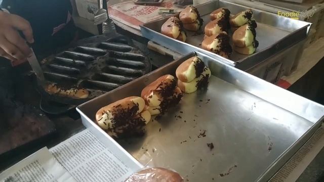 Kue Pukis, a traditional Indonesian dessert egg bread that can be topped with your favorite topping смотреть онлайн