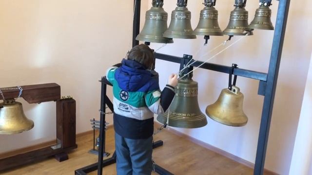 На уроке в школе звонарей Иерусалимский храм смотреть онлайн