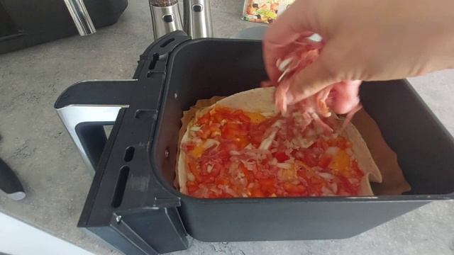 ИДЕЯ ДЛЯ ЗАВТРАКА ЯИЧНИЦА В ЛАВАШЕ В АЭРОГРИЛЕ.ГОТОВЛЮ ПЕРВЫЙ РАЗ ЯИЧНИЦУ В АЭРОГРИЛЕ🤤